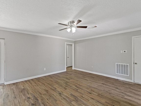 5th image of 11739 Bay Cedar Dr