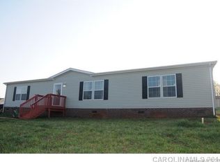 2149 Sterling Ridge Dr, Newton, NC 28658