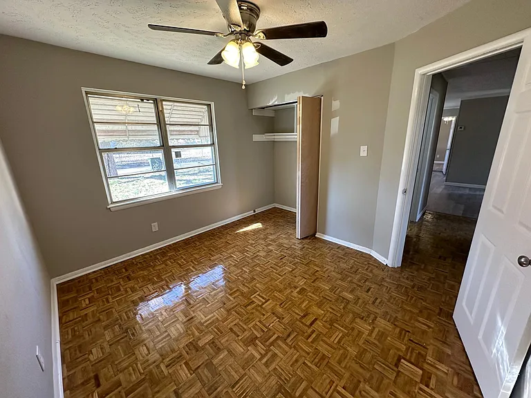1128 E Aberdeen St — Photo 7