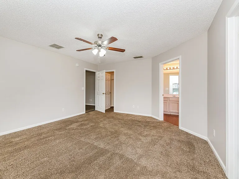 1336 Marsh Grass Ct — Photo 11