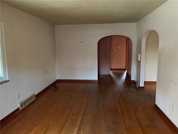 5th image of 1800 Woodmont Ave