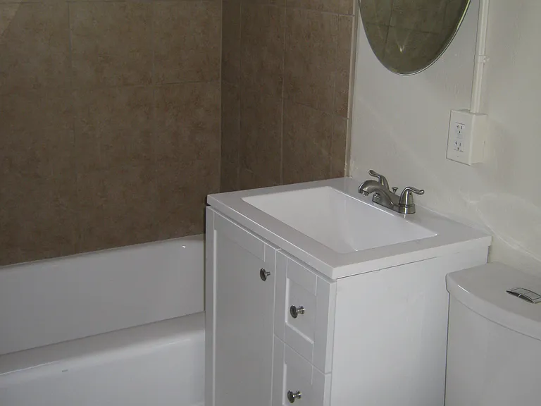 1632 E Oak St #3 — Photo 9