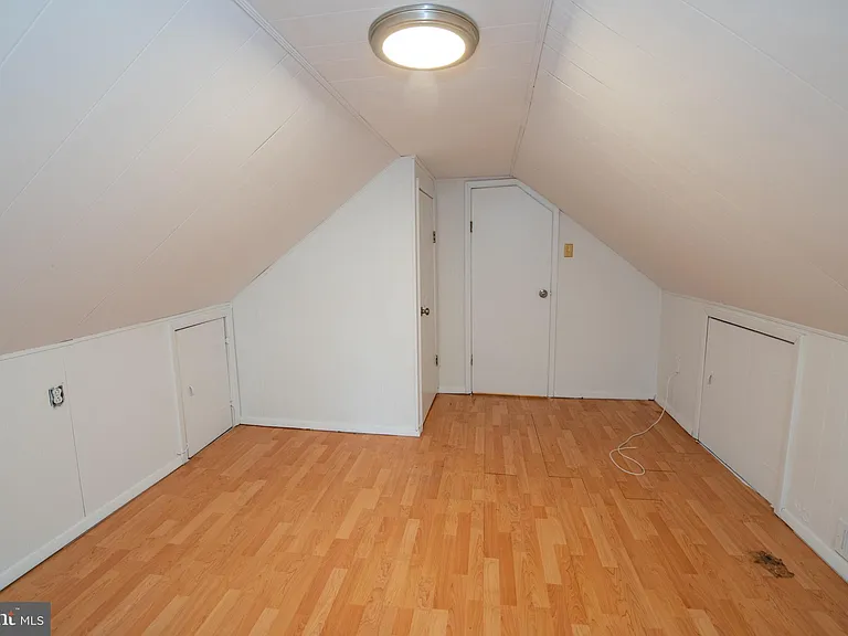 225 Old Soldiers Rd #B — Photo 30