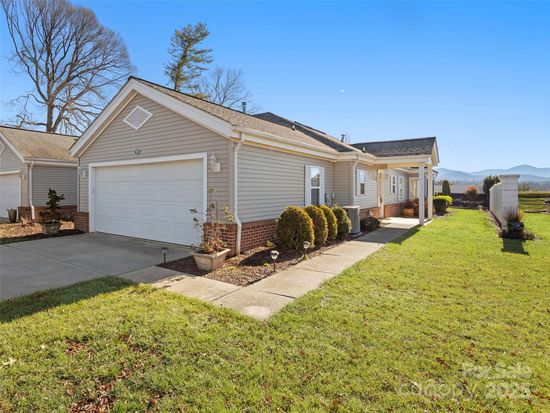 24 Heather Way #B, Candler, NC 28715