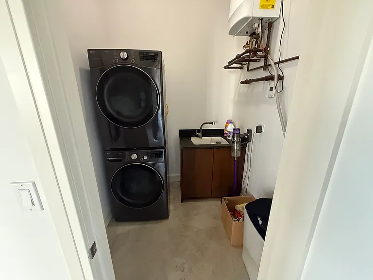 175 N Ada St #207 — Photo 9