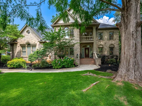 403 Barrington Park Dr, Greer, SC 29650