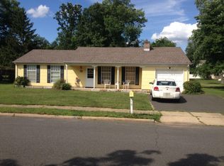 19 Tall Oaks Rd, Somerset, NJ 08873