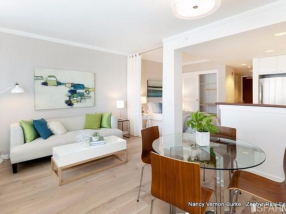 4th image of 403 Main St APT 408N