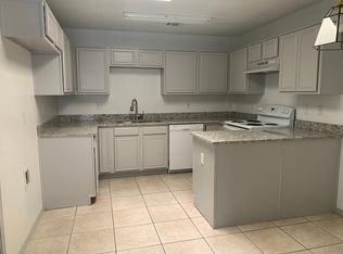 828 Mayfield Dr, Cedar Hill, TX 75104