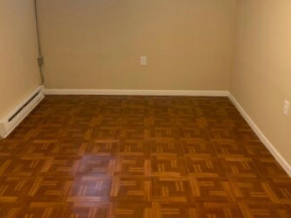 1st image of 3927 W Flournoy St #G