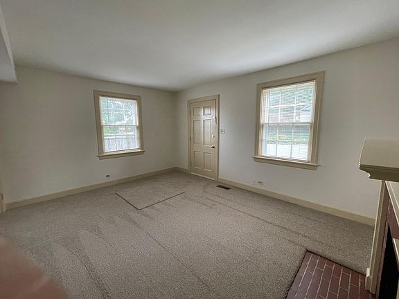4th image of 115 Bowmar St