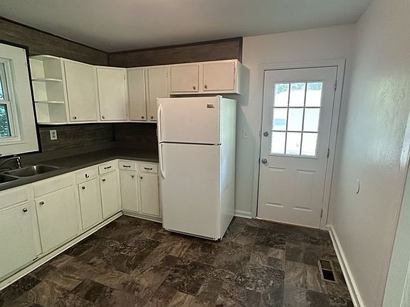 5th image of 514 Lullwater Rd
