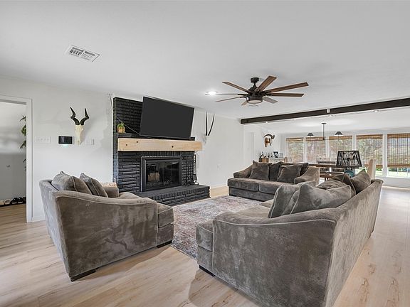 3rd image of 232 Private Road 3666