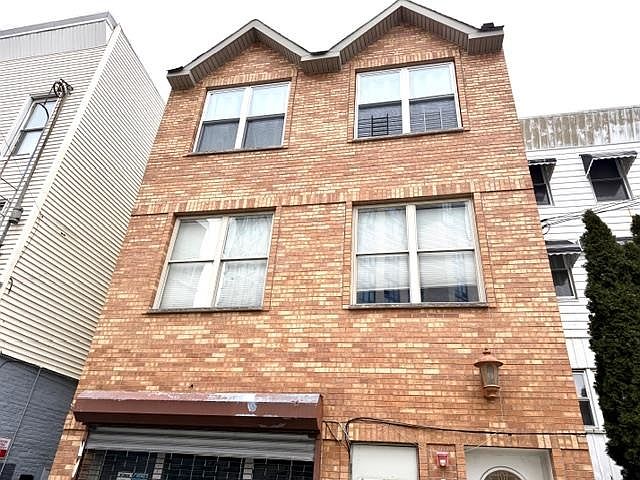 1st image of 4 Jordan Ave APT 3b
