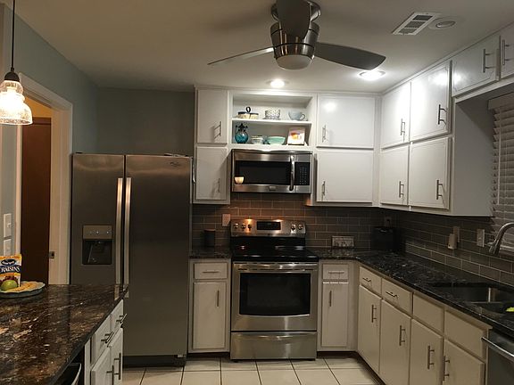 5th image of 830 Bedford Park