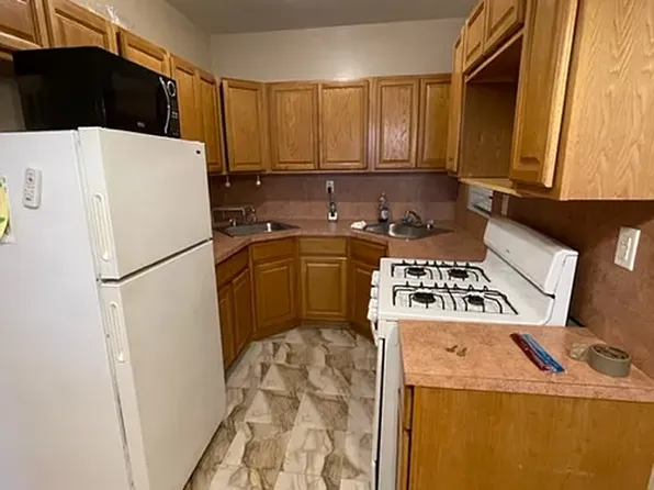 209 Avenue F image 1 of 7
