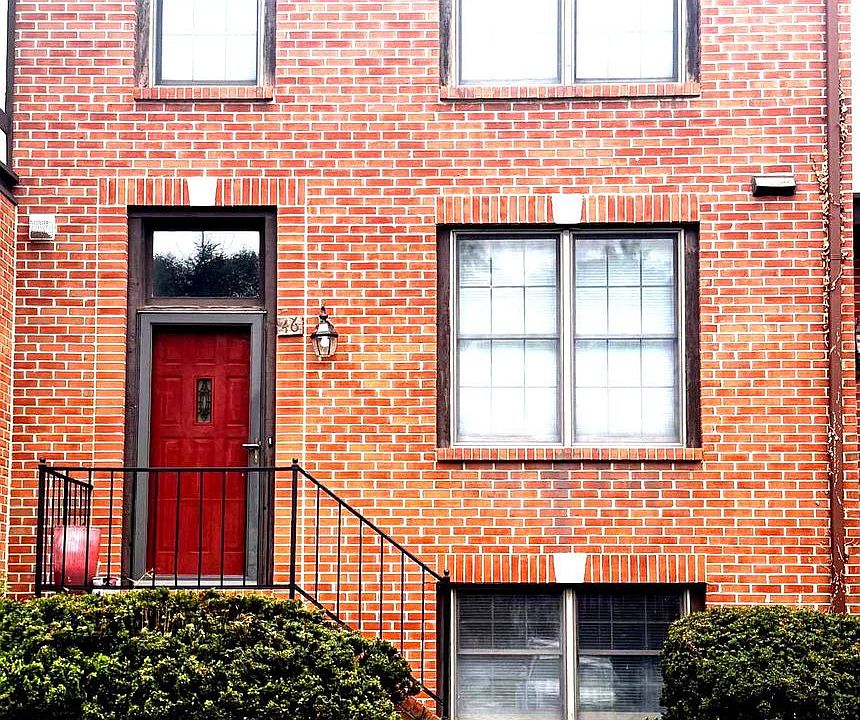 1st image of 46 Rhodes Pl