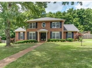 220 Pebble Glen Dr, Franklin, TN 37064