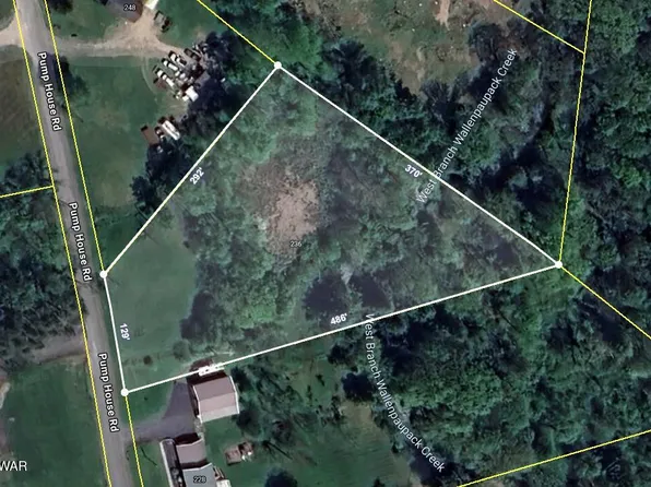 T 406 Pumphouse Rd, Lake Ariel, PA 18436