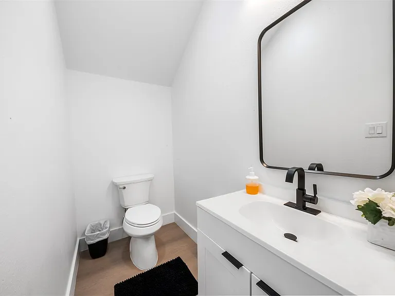 6815 Paris St — Photo 30