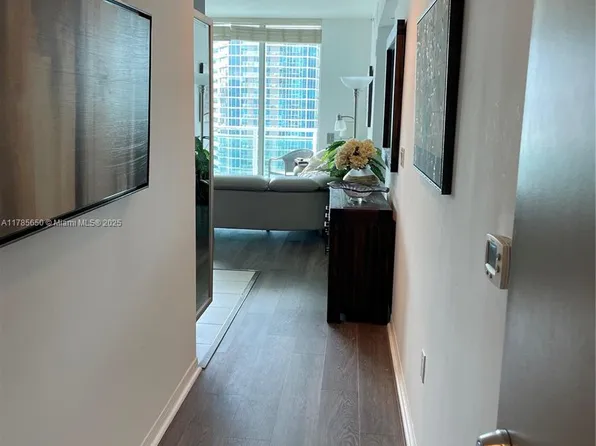 950 Brickell Bay Dr APT 2907, Miami, FL 33131