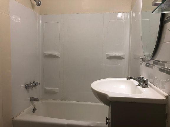 3rd image of 2121 S 11th St Floor 2