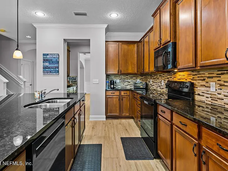 429 Buckhead Ct — Photo 32
