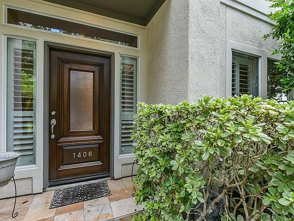 4th image of 1406 Wentworth St