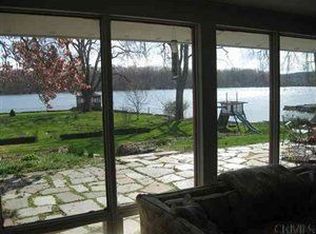 198 Van Wies Point Rd, Glenmont, NY 12077