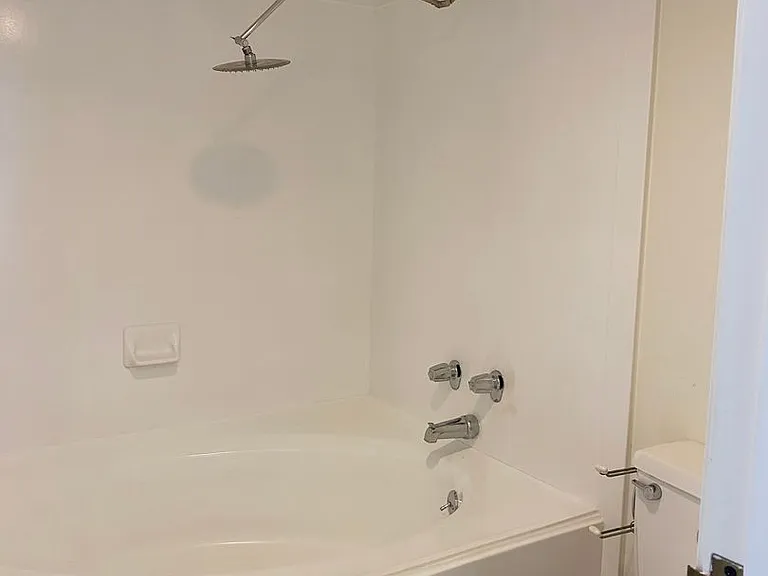 241 N Vine St — Photo 12