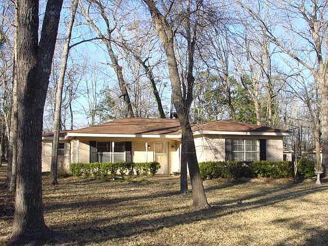 1st image of 22134 Magnolia Hills Dr