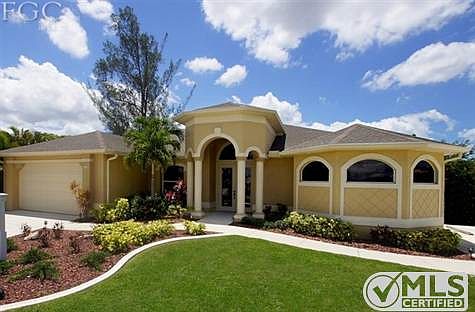 1st image of 162 Cape Coral Pkwy W