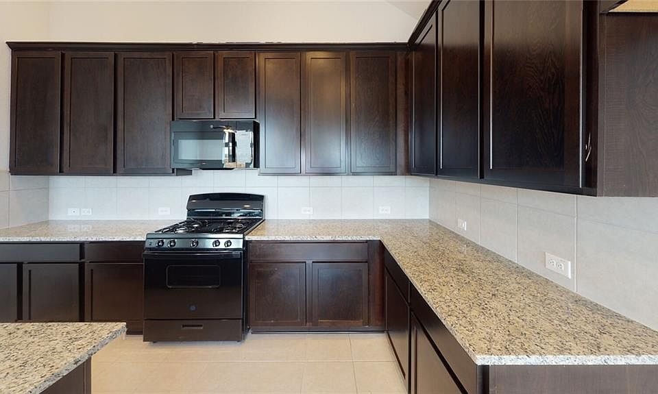 1st image of 125 Camella St #125