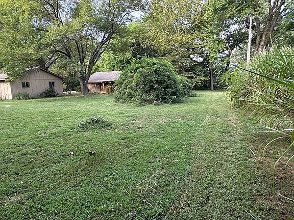 2nd image of 880 S 200th St