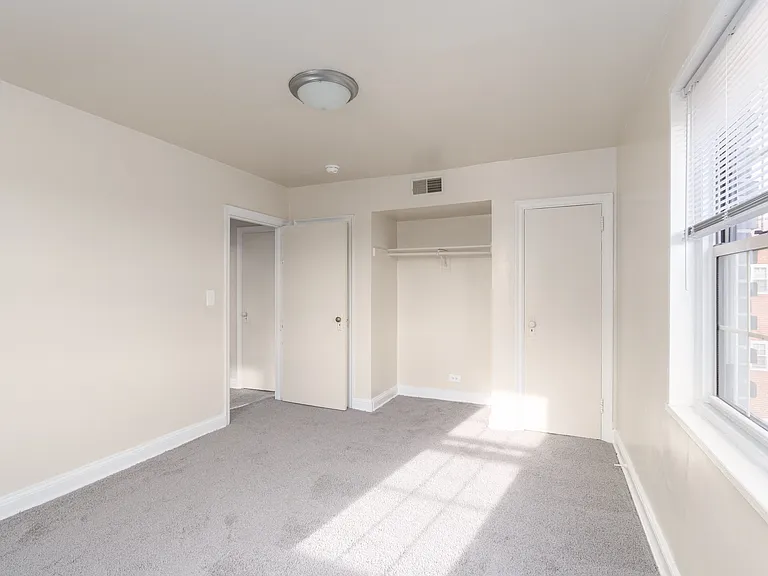 Samester Apartments — Photo 5