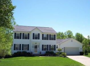 50 Pin Oak Cir, Northfield, OH 44067