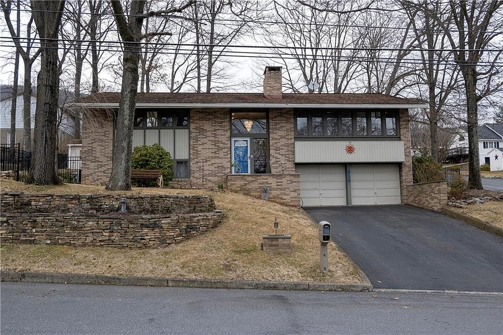 315 E Mountain Ave, Pen Argyl, PA 18072 Zillow