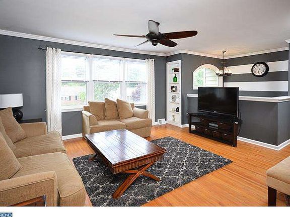 5th image of 521 Virginia Ave