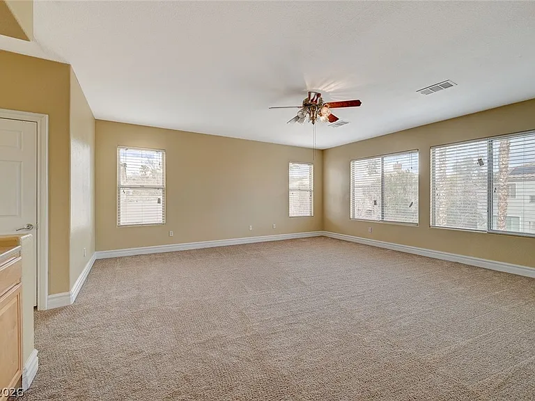9462 Castillana Ct — Photo 46