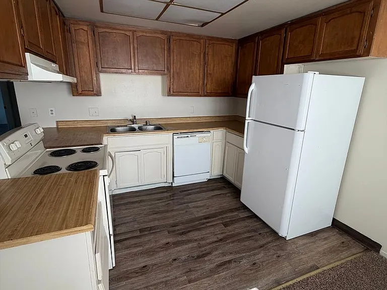3352-3358 San Mateo Ct — Photo 4