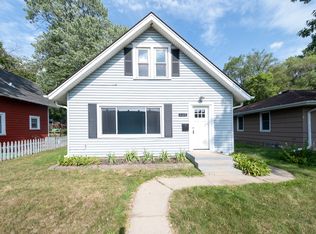 407 Washington Ave S, Hopkins, MN 55343