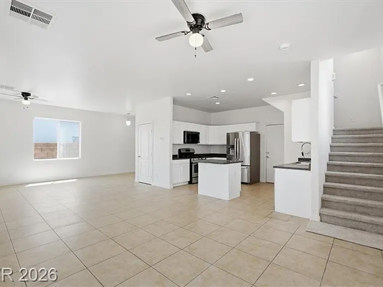 10630 Lessona St — Photo 14