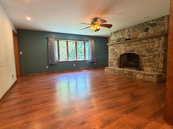 3rd image of 388 Mine Rd