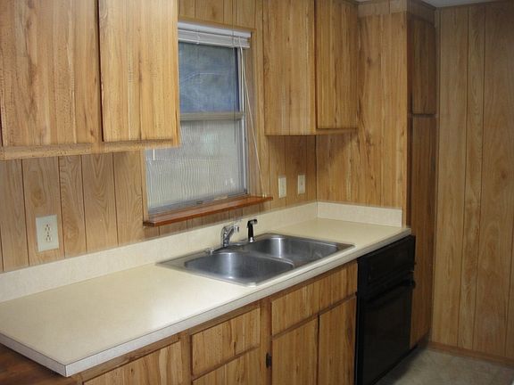 5th image of 2201 Westview Dr