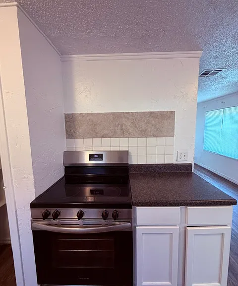 217 W Marshall Dr — Photo 7