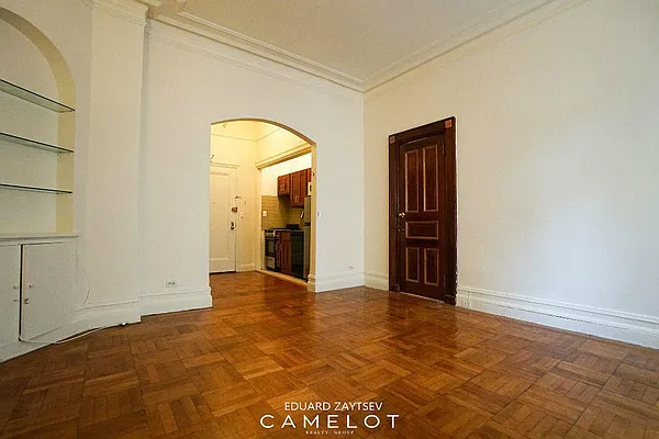 Rented by Camelot Realty Group | media 18