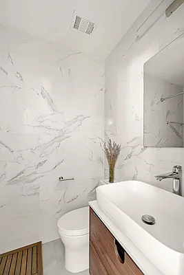 Bathroom, photo 2