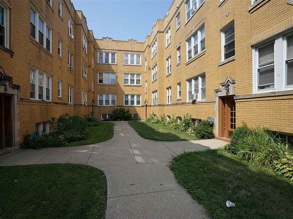 1st image of 2948 N Laramie Ave #8