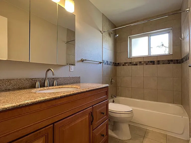 1365 Lucille Ct — Photo 11