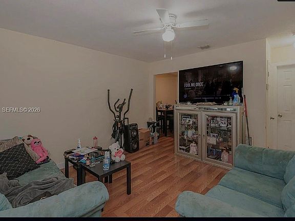 5th image of 110 NW 32nd Ave